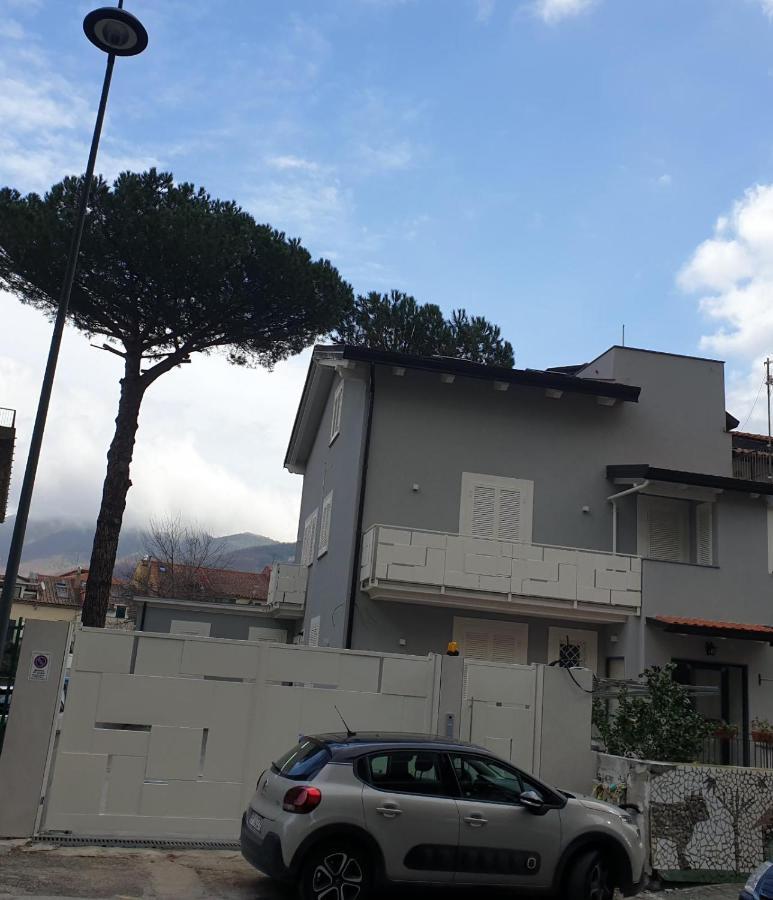 卡瓦德蒂雷尼Casa Due Maggio公寓 外观 照片